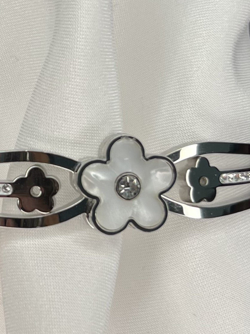 Flower pattern mother of pearl Anti tarnish bracelets