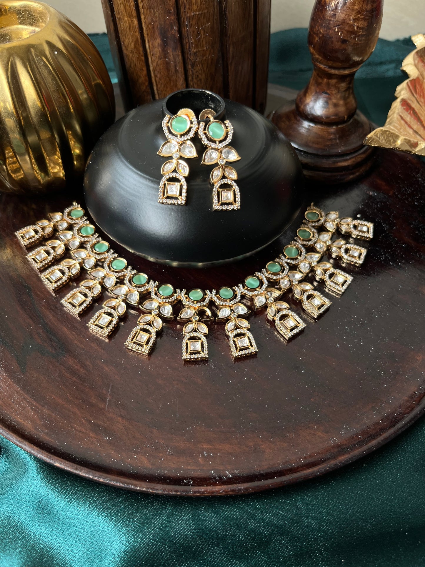 Silver foil kundan set