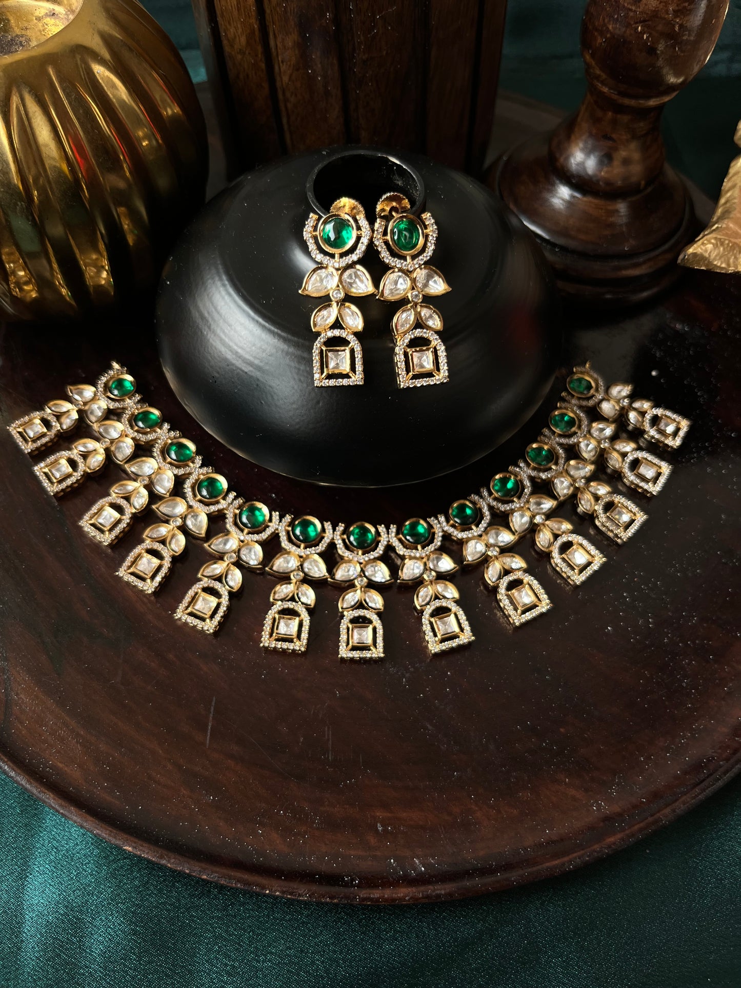 Silver foil kundan set