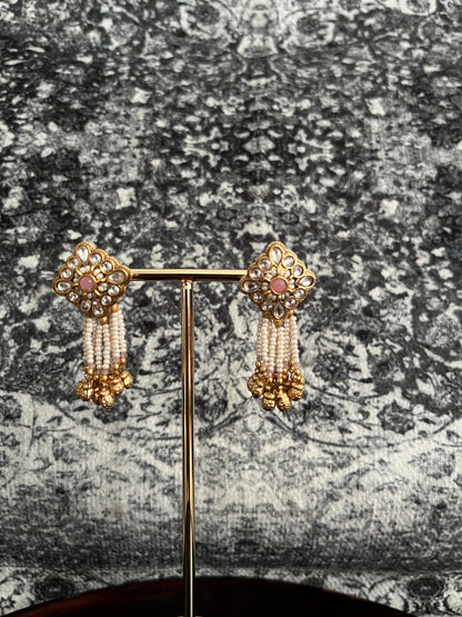 Rajwadi gold studs with pearl piroi