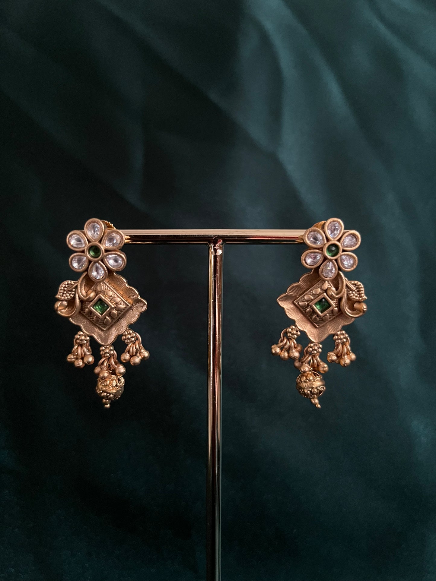 Rajwadi gold studs