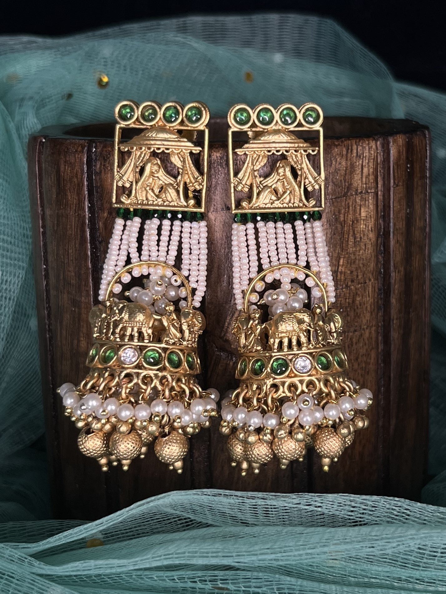 Doli baraat design rajwadi gold jhumkas