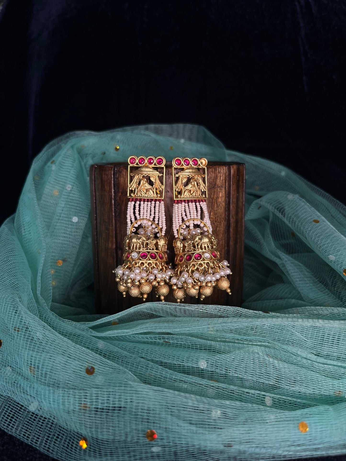 Doli baraat design rajwadi gold jhumkas