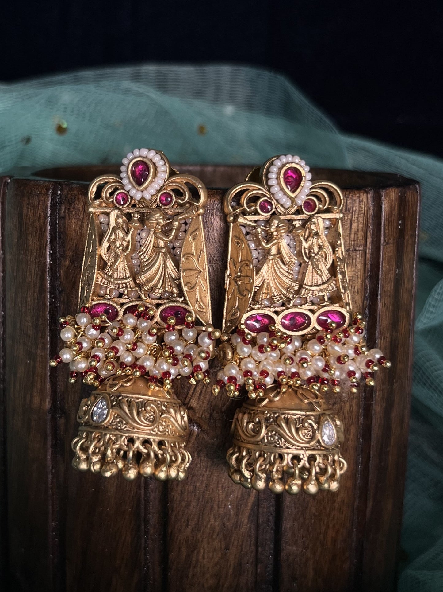 Doli baraat design rajwadi gold jhumkas