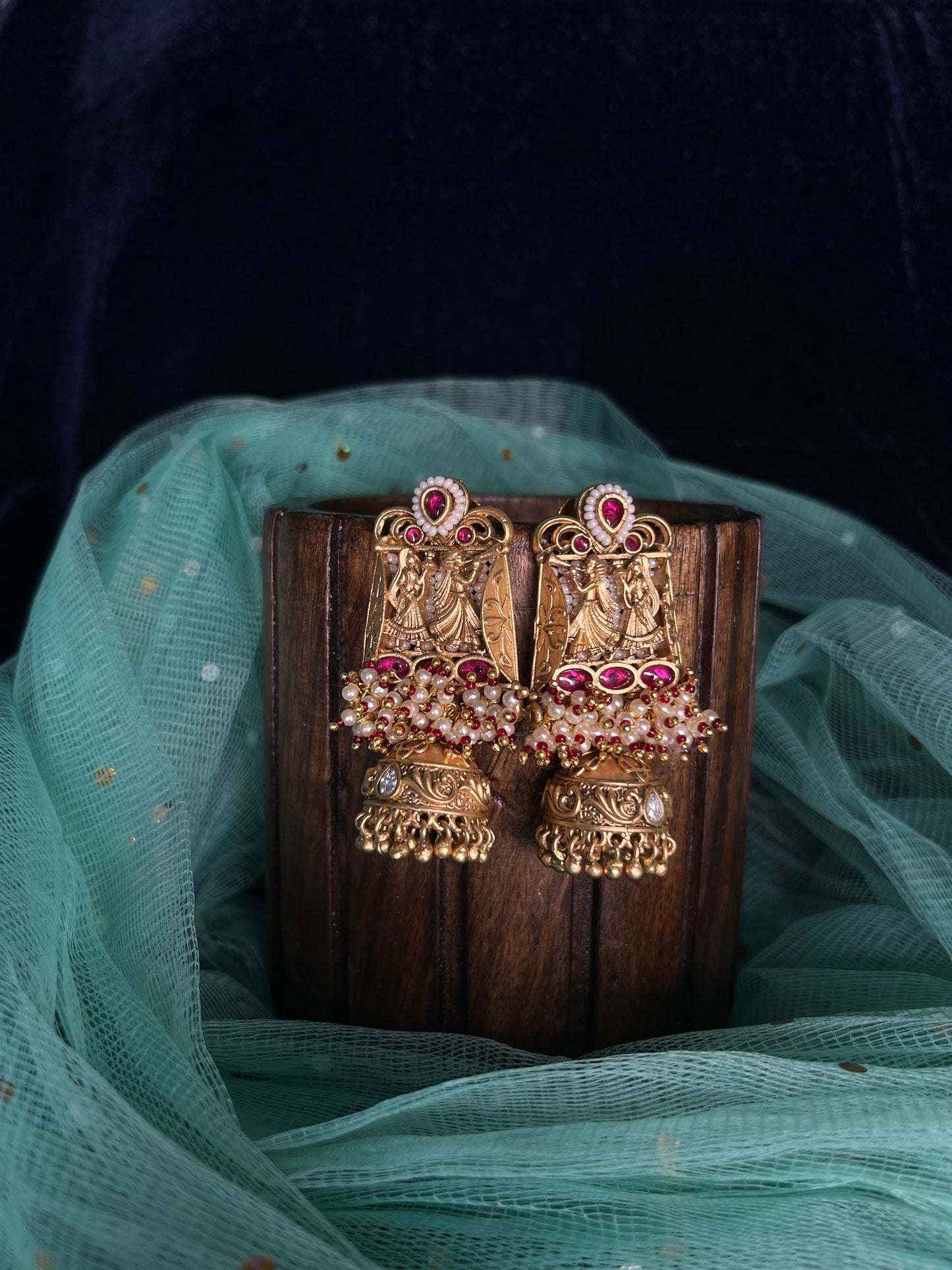 Doli baraat design rajwadi gold jhumkas