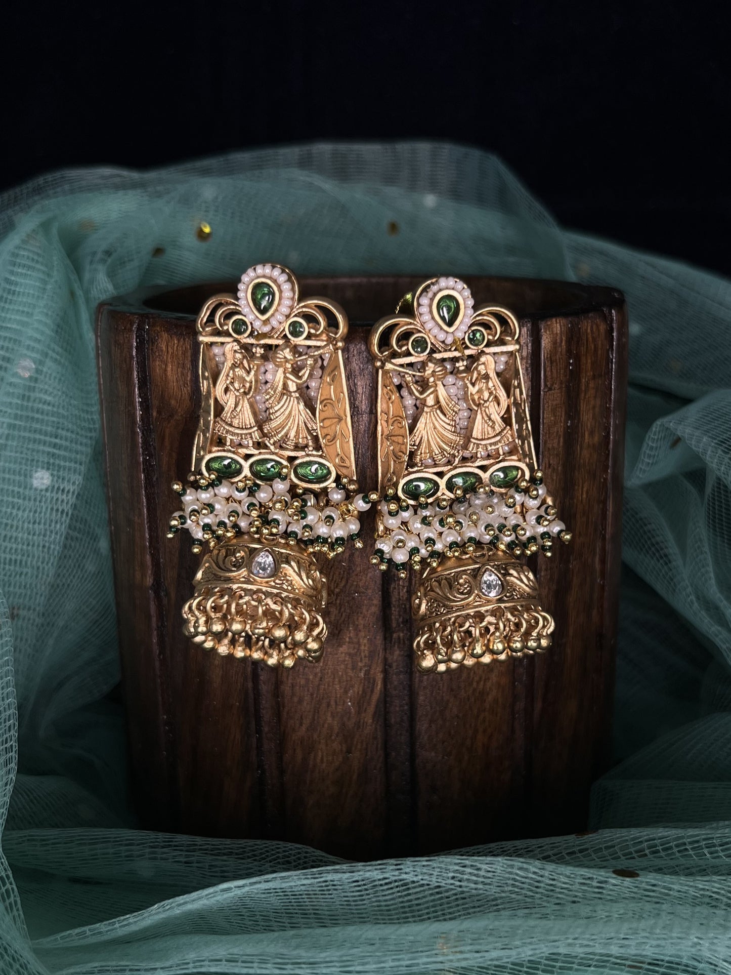 Doli baraat design rajwadi gold jhumkas