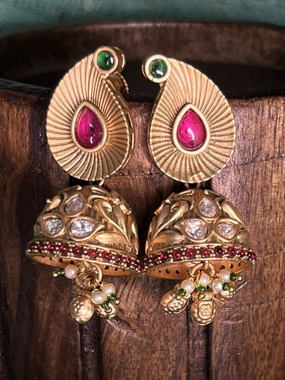 Elegant pachi kundan studded rajwadi gold jhumkas