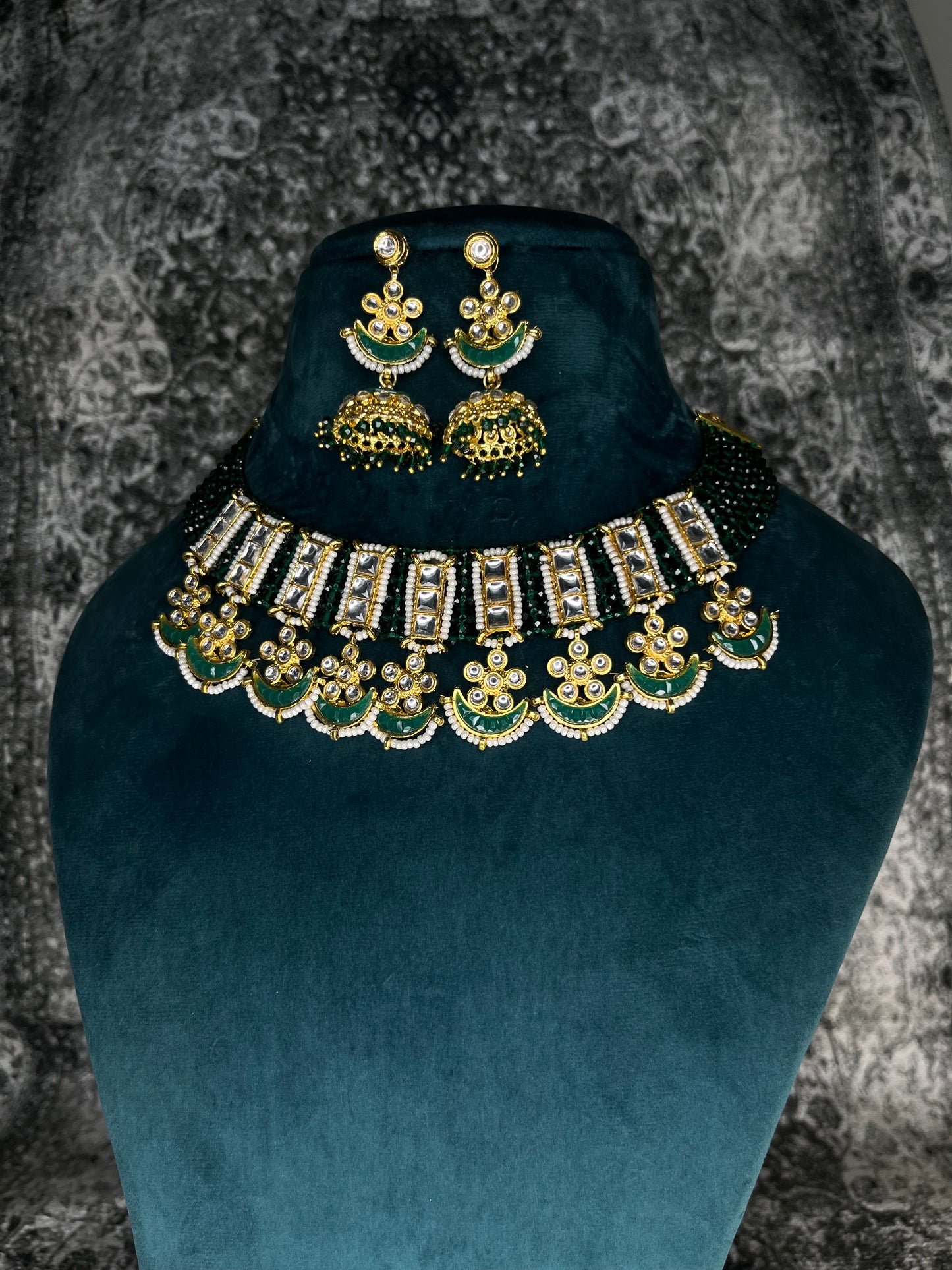 Chand gujarati choker