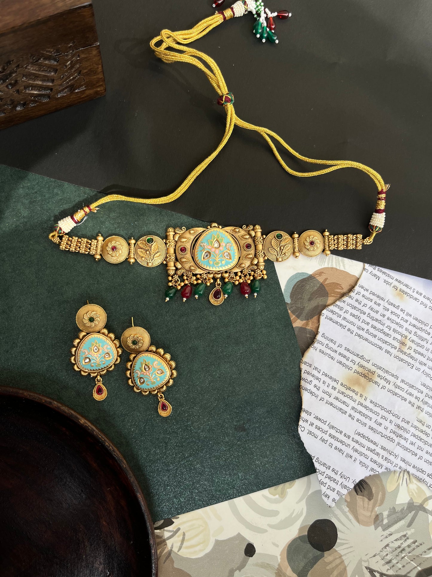 Rajwadi gold Meena choker