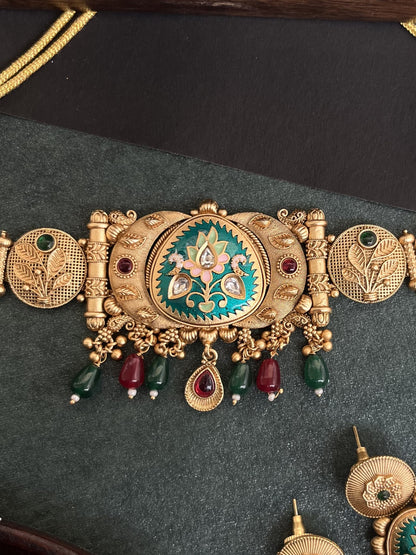 Rajwadi gold Meena choker