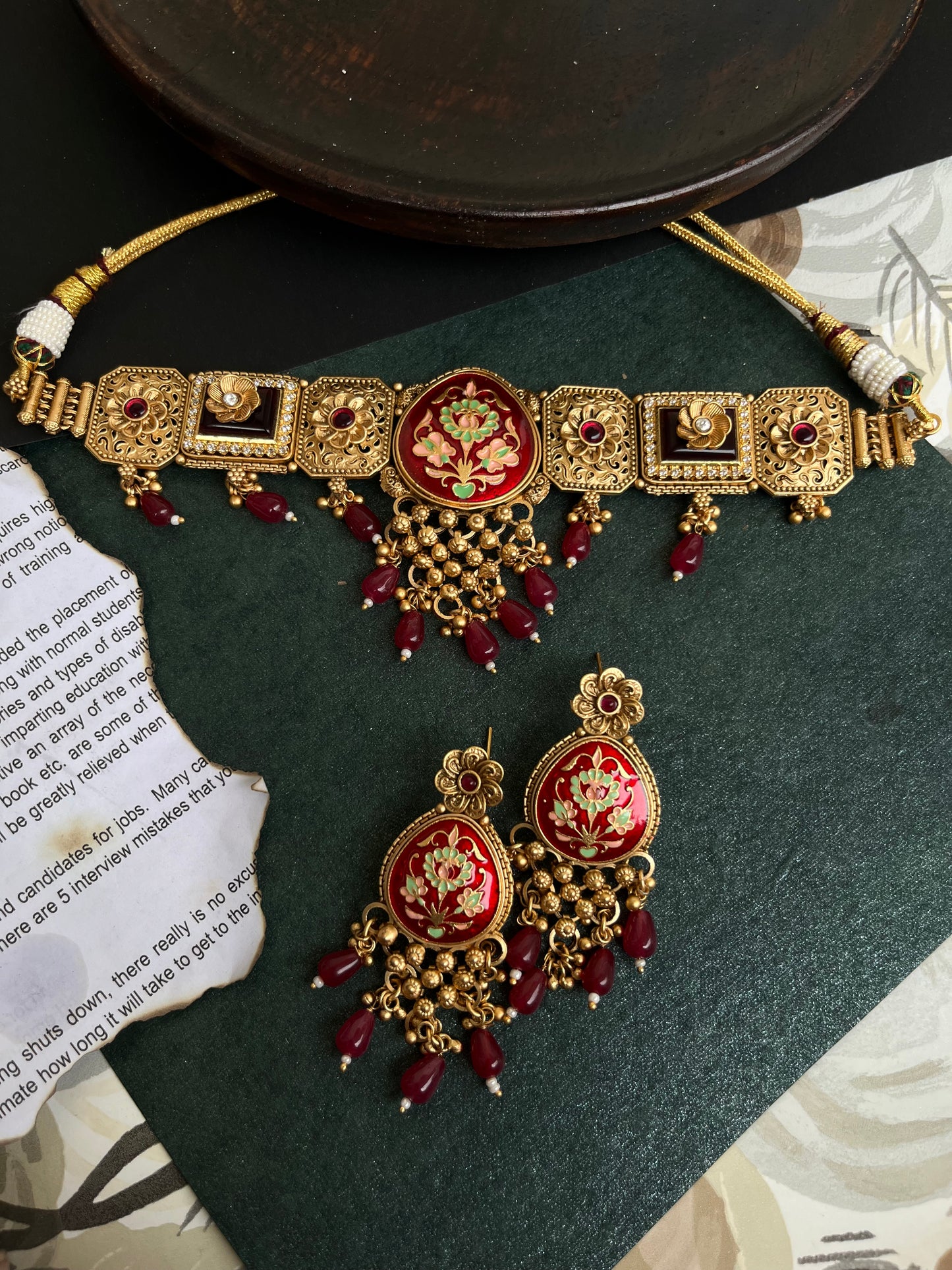 Rajwadi gold Meena choker