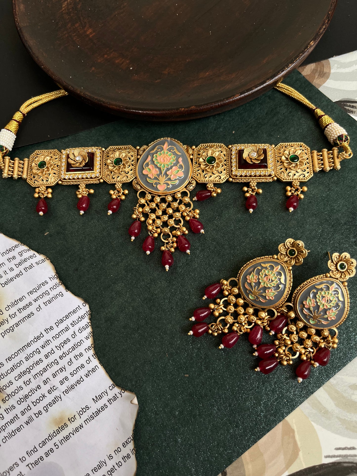 Rajwadi gold Meena choker