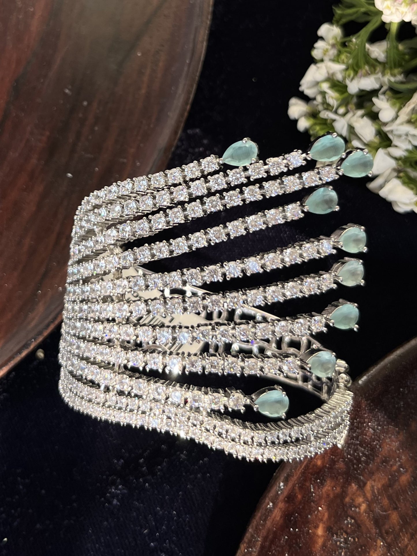 Sizzled patternAmerican diamond bracelet