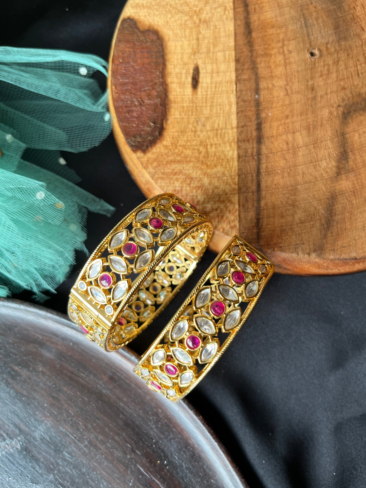 Silver uncut polki kundan Bangles