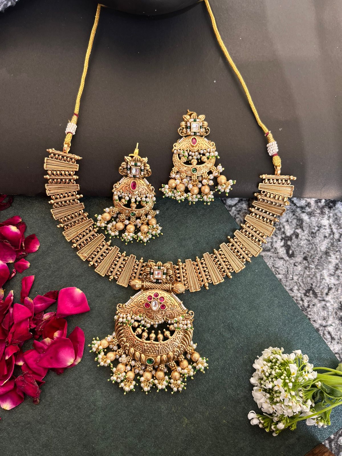 Rajwadi Antique Gold Polished Necklace Set